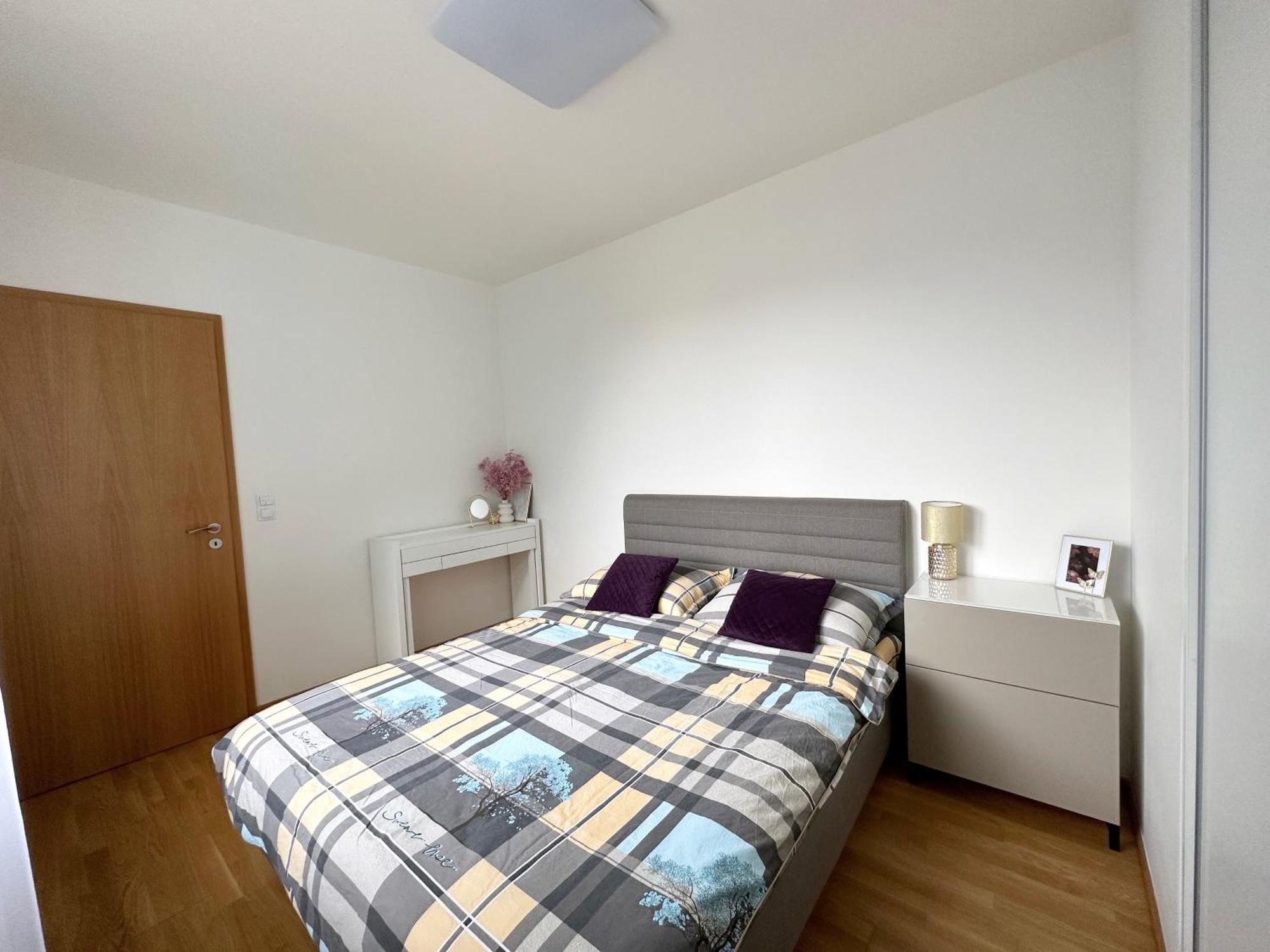 With Free Parking In Apartamento Praga